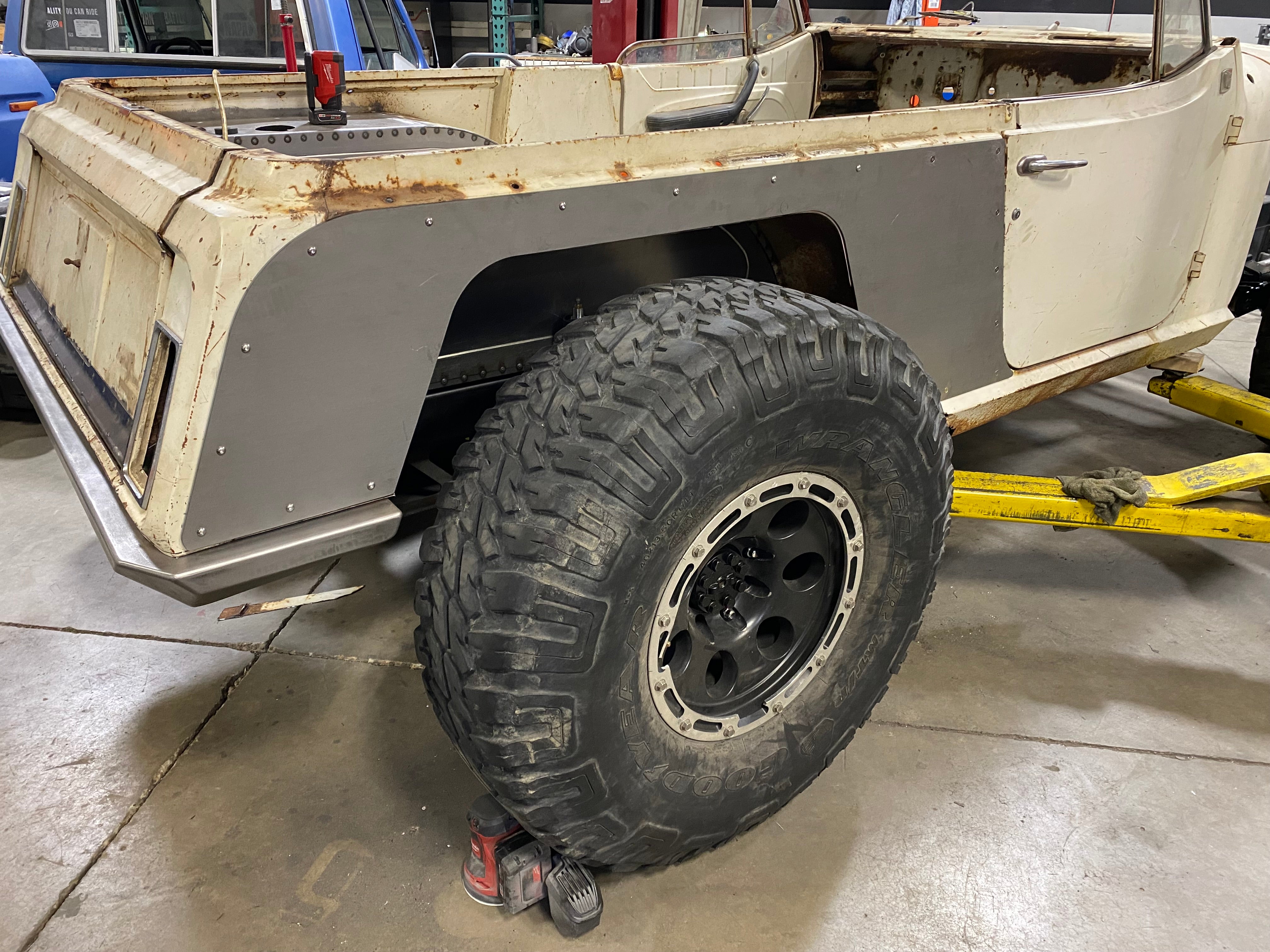 High Clearance Jeepster Rear Armor - 7