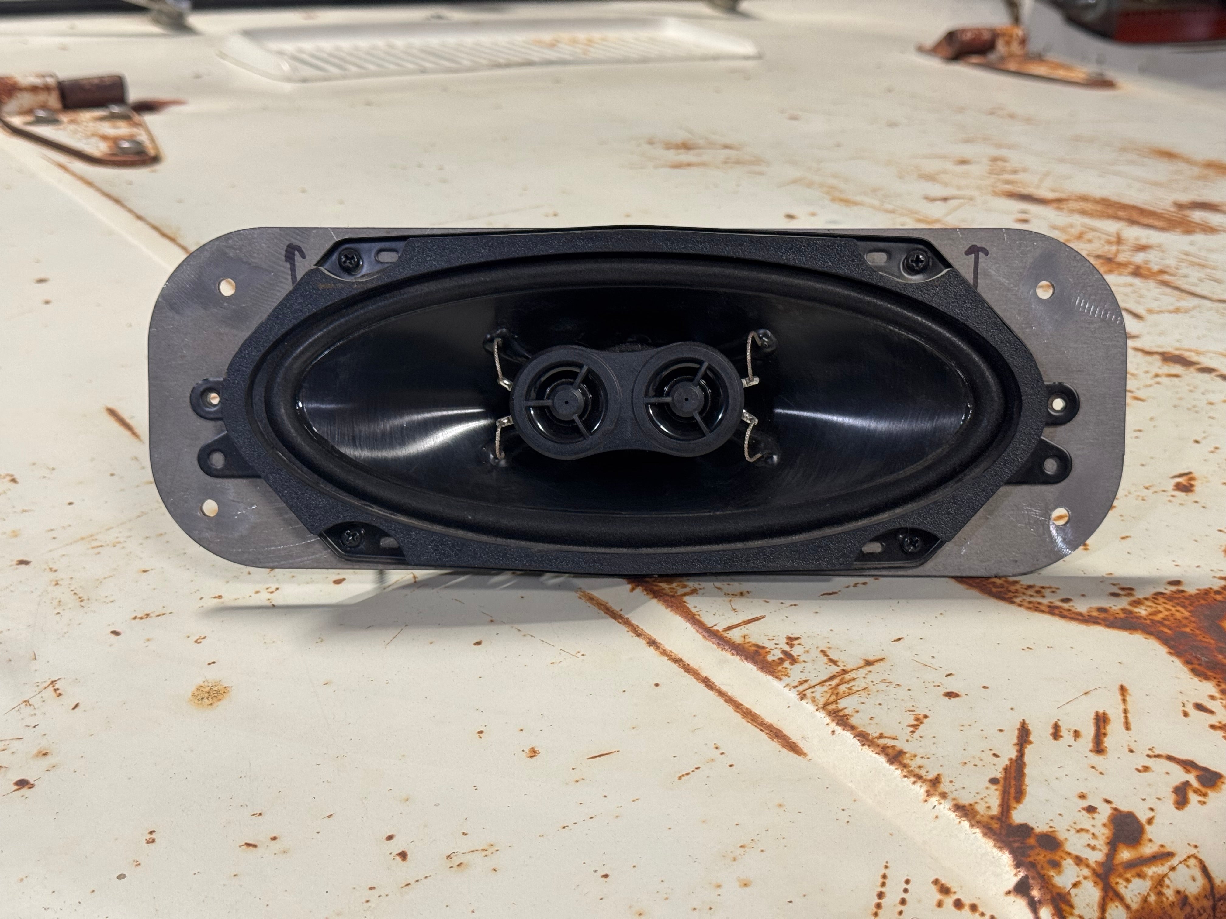 Jeepster Commando Center Dash Speaker Mount